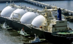 EU mạnh tay mua LNG của Nga trong năm 2022-cover-img
