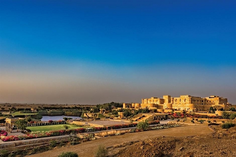 9 khách sạn sang trọng nằm giữa lòng sa mạc-5