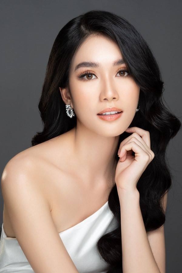 Nhan sắc Việt biết 4 ngoại ngữ được dự đoán là Á hậu Hoa hậu Quốc tế 2022-1