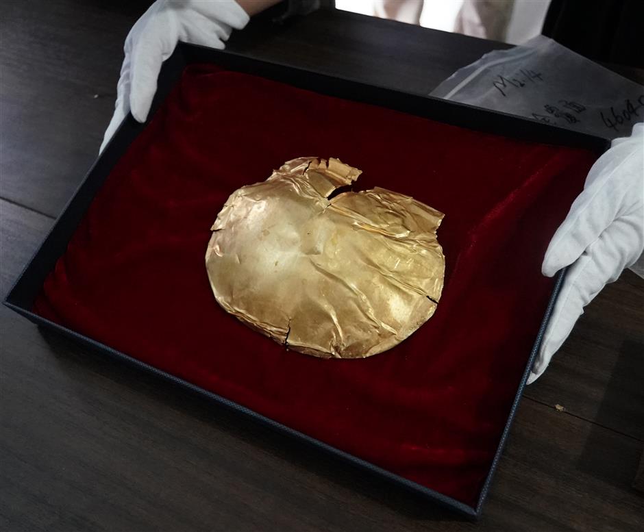 Khai quật cổ mộ 3.000 tuổi, chuyên gia sửng sốt thấy mặt nạ vàng-5