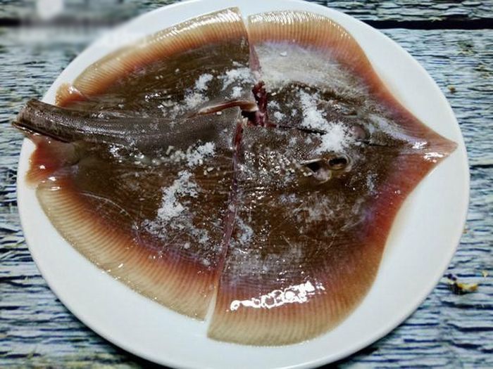 Loại cá xưa chỉ dân nghèo ăn, nay thành đặc sản Phan Thiết có trong thực đơn nhà hàng, 200.000 đồng/đĩa-1