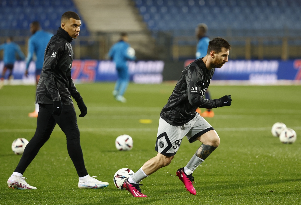 Mbappe gặp vận xui, Messi "giải cứu'' PSG trên sân Montpellier-1