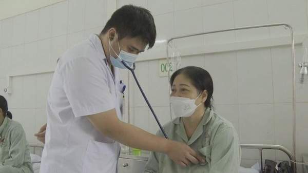 Lào Cai khắc phục tình trạng khan hiếm thuốc, vật tư y tế-3