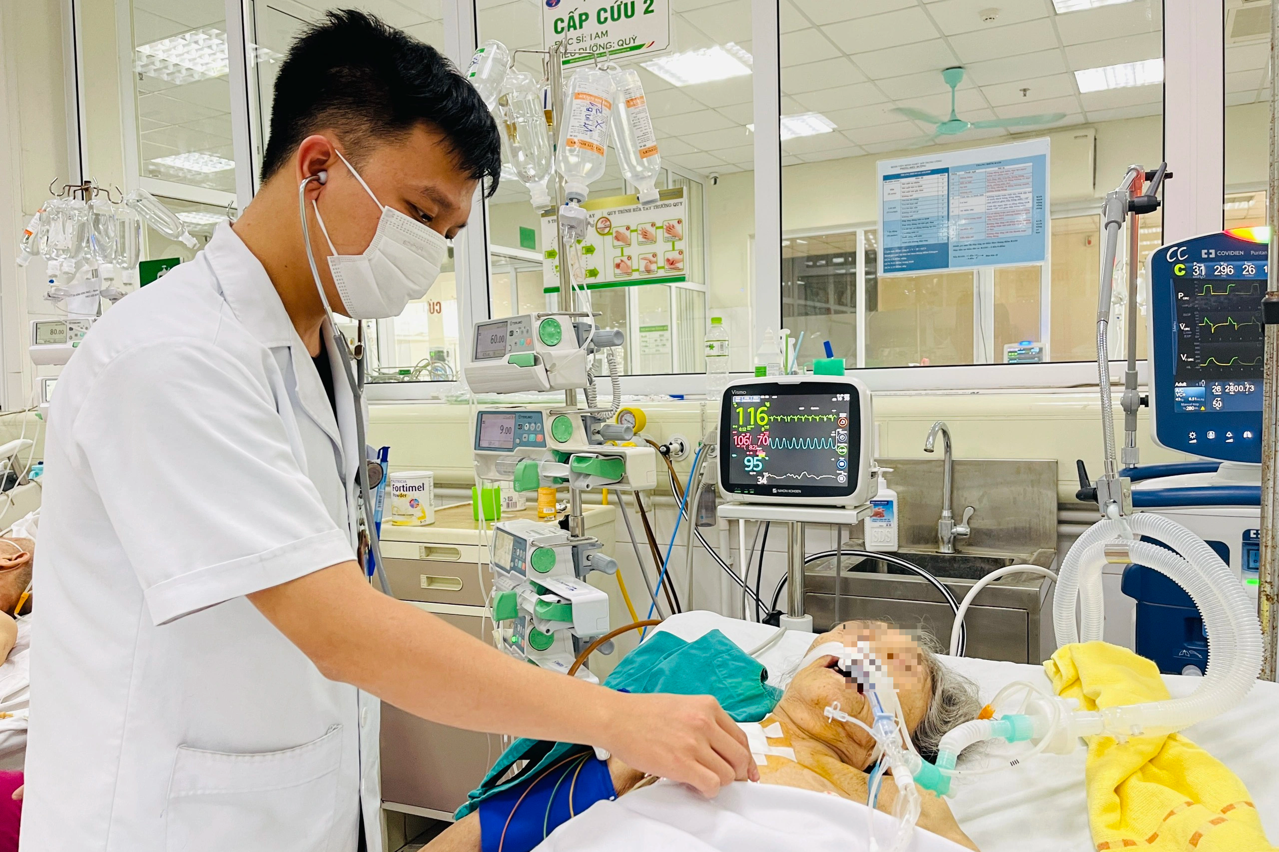 Bệnh nhân cúm A tại Hà Nội "bùng nổ", nhiều chùm ca bệnh ở khu công nghiệp-2