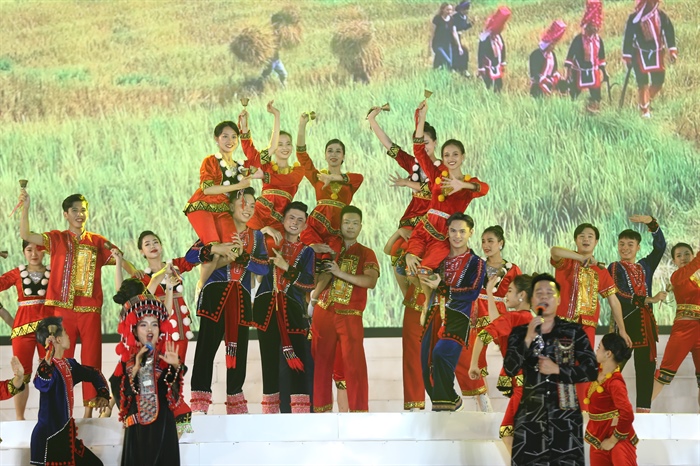 Bộ trưởng Nguyễn Văn Hùng: Văn hóa dân tộc Dao là tài sản quý báu, cần được giữ gìn, bồi đắp-10