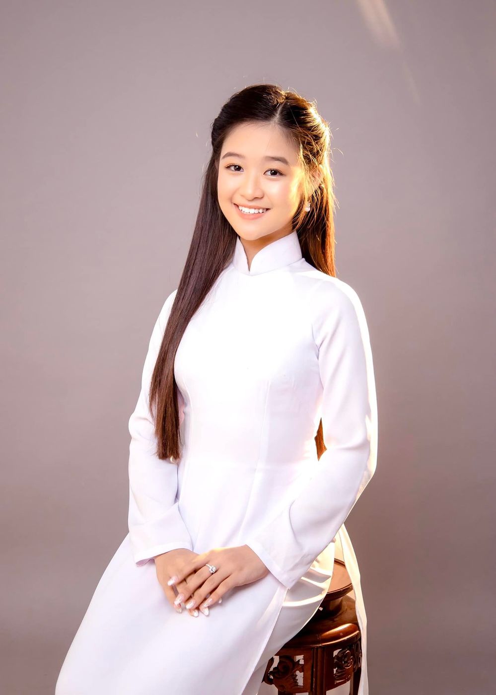 Hoa khôi nhí gốc Cần Thơ lại được dịp trổ tài đọ sắc Hoa hậu-11