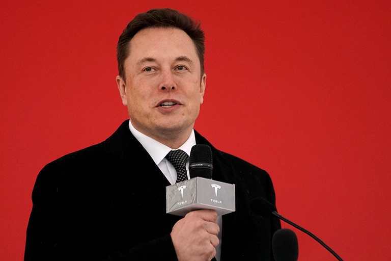 Tỉ phú Elon Musk tiếp tục bán cổ phiếu Tesla