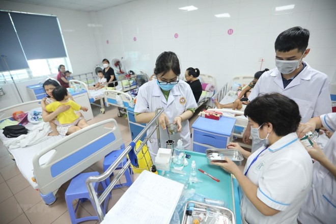 Hà Nội: Số ca mắc sốt xuất huyết tăng 2,3 lần trong tuần qua-1