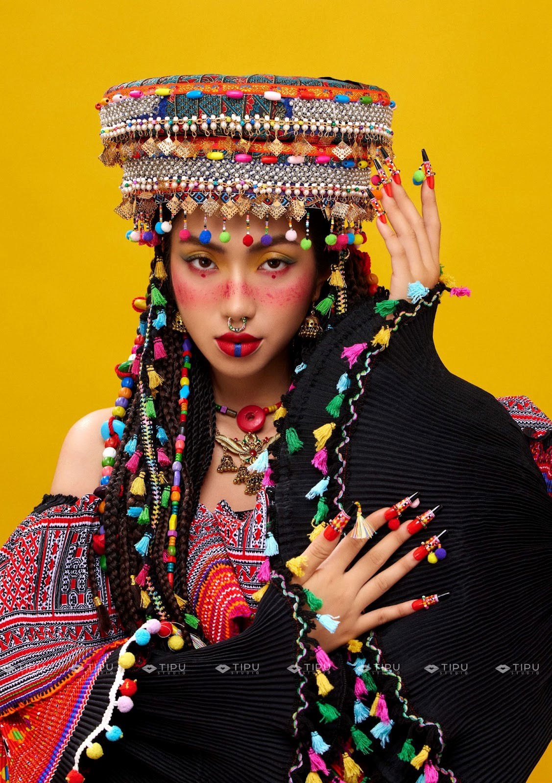 “Tân - Sắc - Tộc” Makeup Look Collection - Tipu Studio tôn vinh bản sắc văn hoá dân tộc-4