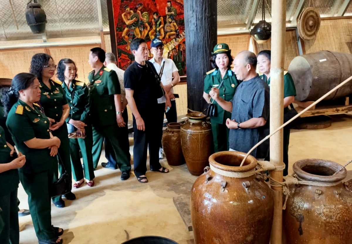 Điểm đến văn hóa mới lạ hút khách dịp nghỉ lễ tại Đắk Lắk-3