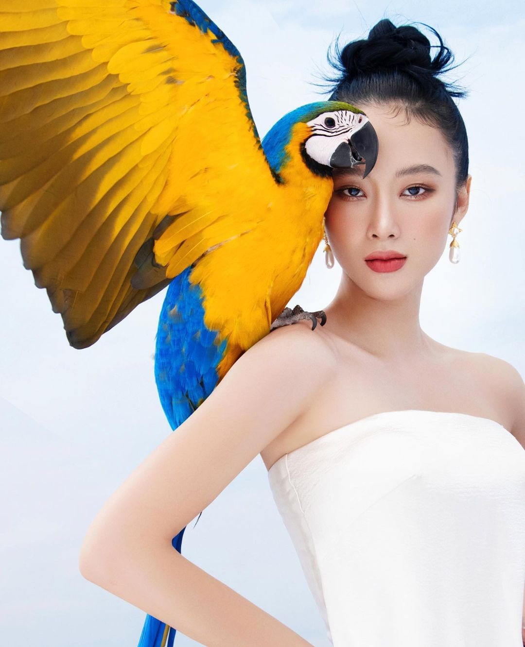 Sao Việt: Hoa hậu Thùy Tiên rạng rỡ ngày đầu năm, Hồ Ngọc Hà nổi bật với thời trang đường phố-11