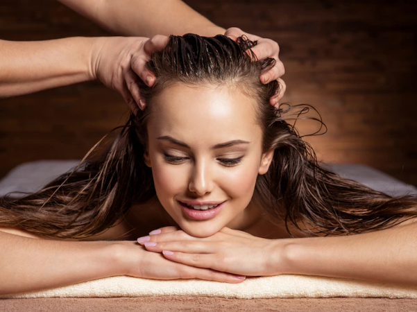 Chỉ với 4 cách massage đơn giản có thể thực hiện tại nhà sẽ ngăn ngừa rụng tóc, kích thích tóc mọc nhanh-2