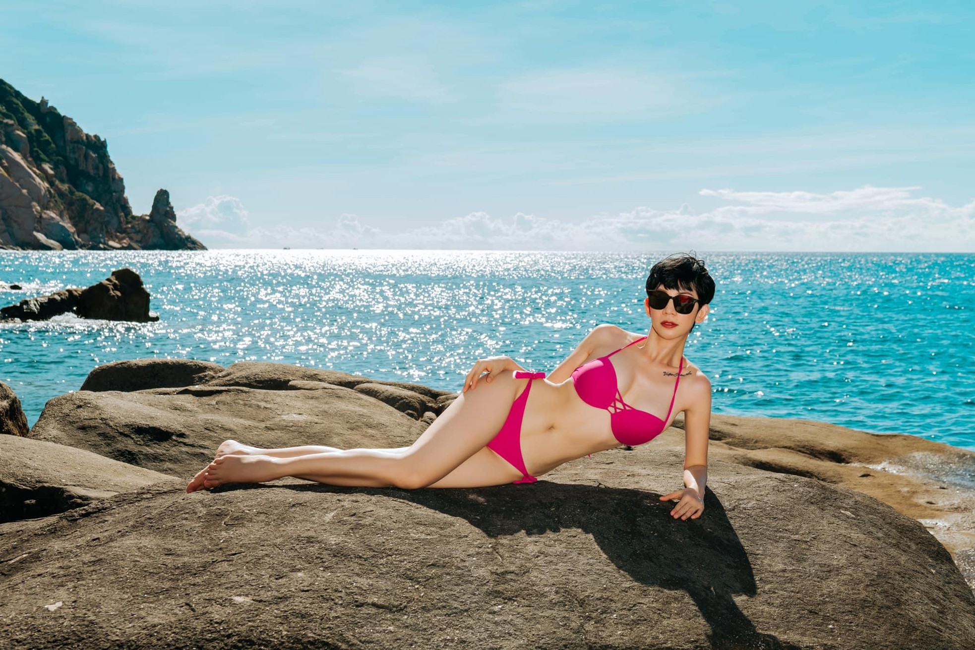 Xuân Lan diện bikini hồng khoe body cực nóng bỏng ở tuổi 44-5