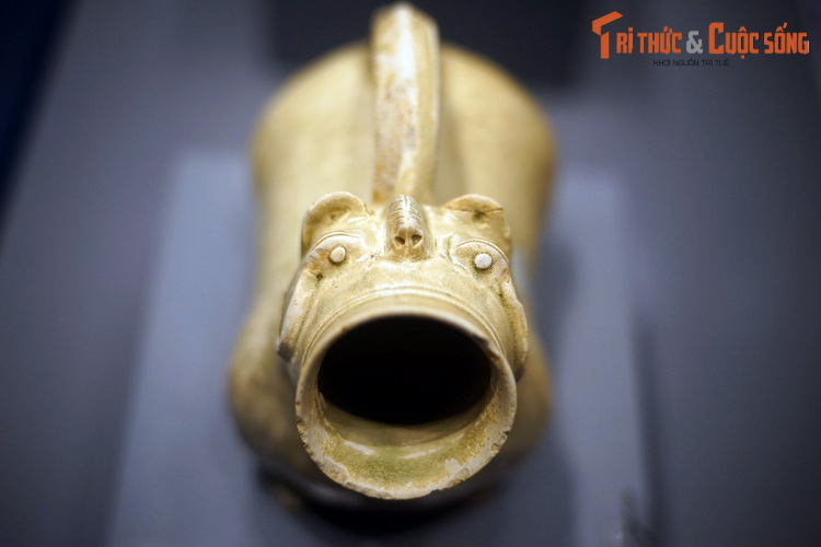 Soi vật dụng lạ lùng dành cho quý ông Việt 2.000 năm trước-5
