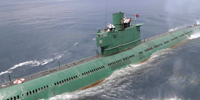 Triều Tiên có thể sắp ra mắt tàu ngầm mang tên lửa đạn đạo mới-1