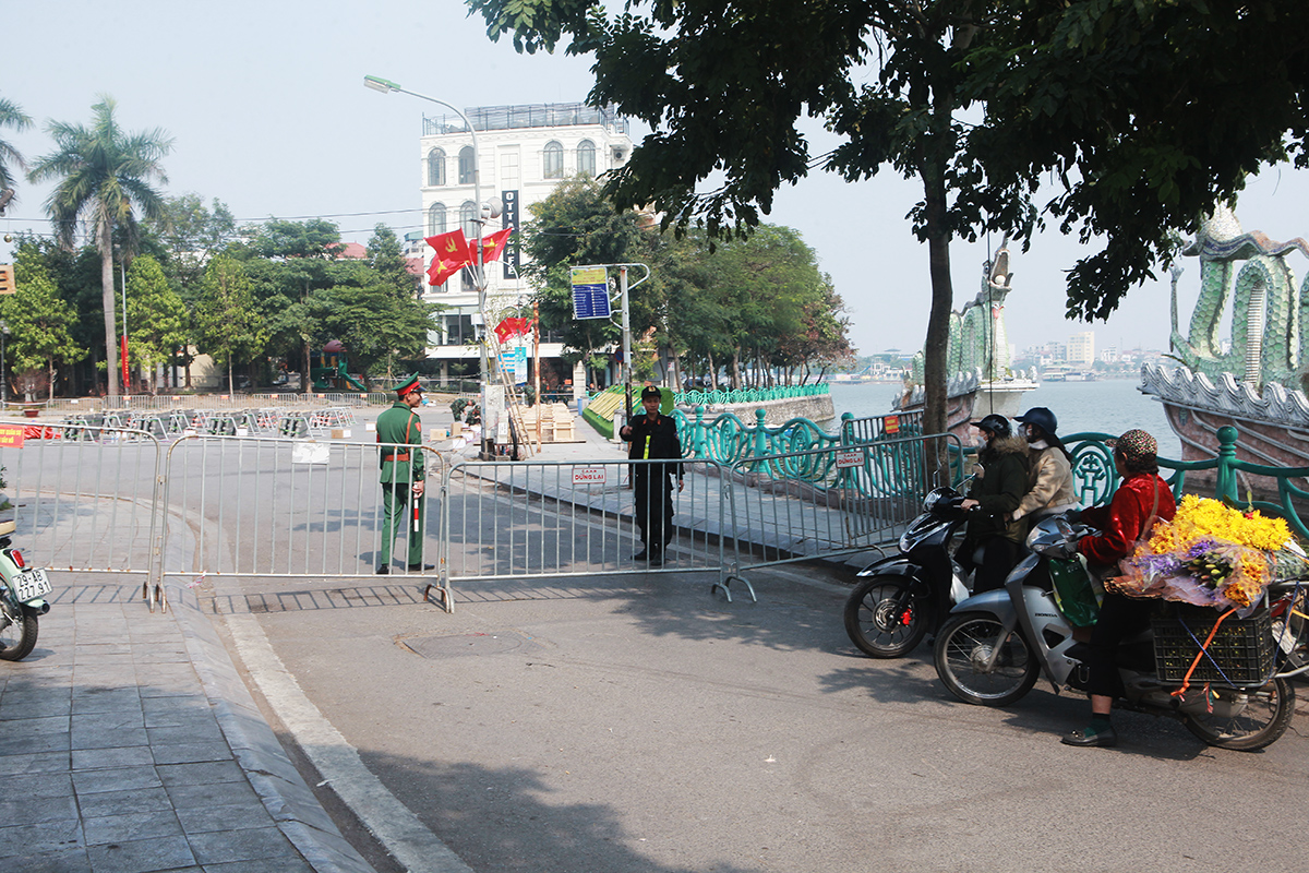 Ngắm những trận địa pháo hoa ở Hà Nội trước giờ G-14