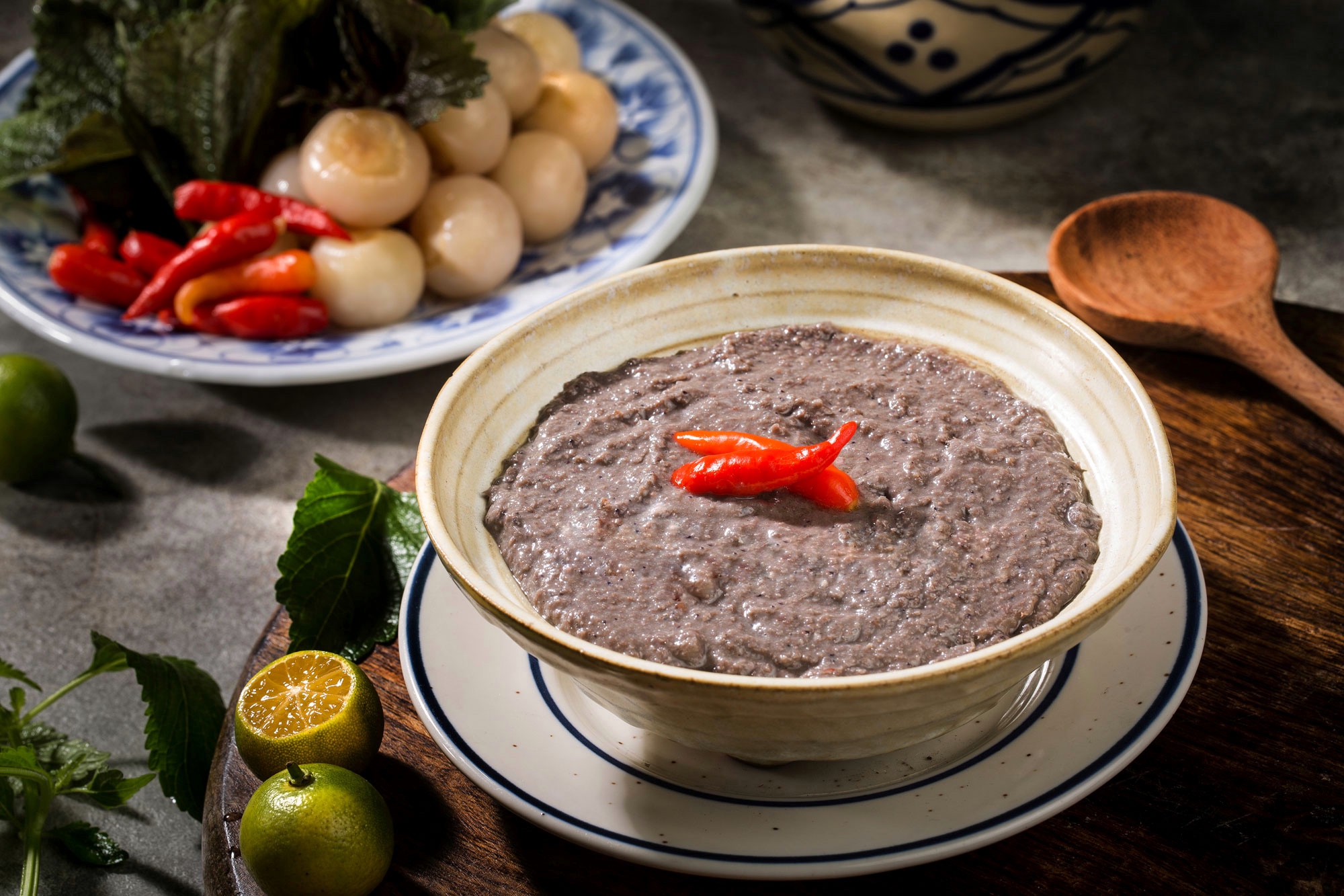Những món ăn ở Việt Nam thách thức lòng can đảm của người thưởng thức: Có món là đặc sản được săn lùng với giá cao-6