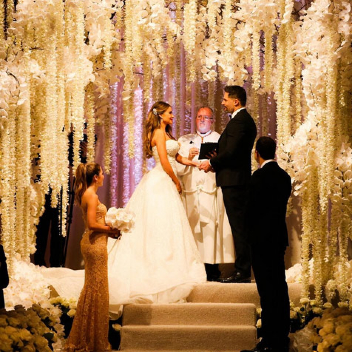 Những đám cưới của người nổi tiếng đẹp như bước ra từ cổ tích Disney-5