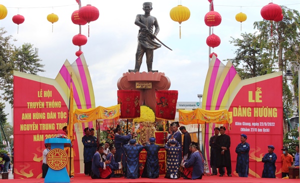 Dâng hương tưởng niệm 154 năm Anh hùng dân tộc Nguyễn Trung Trực hy sinh-1