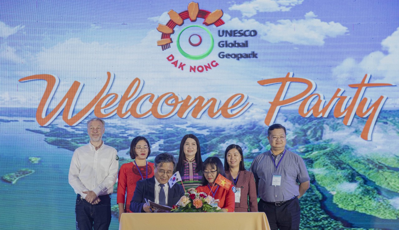 Công viên địa chất toàn cầu UNESCO Đắk Nông và Mudeungsan (Hàn Quốc) ký kết hợp tác phát triển-1