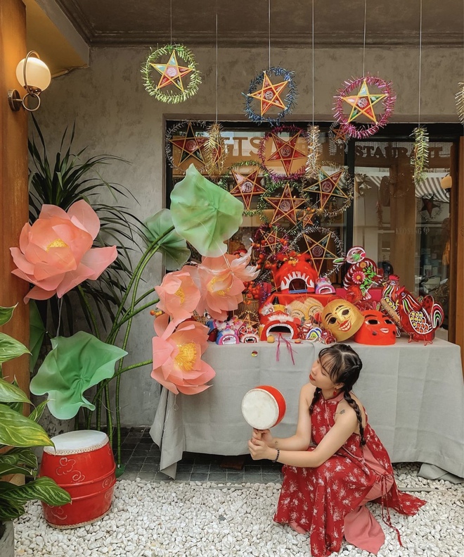 4 quán cà phê rực rỡ sắc màu Trung thu tại Hà Nội khiến hội đam mê "sống ảo" khó lòng bỏ qua-19