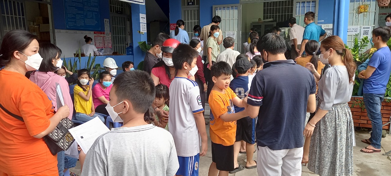 Khánh Hòa: Bác thông tin trẻ không tiêm vaccine phải học trực tuyến-1