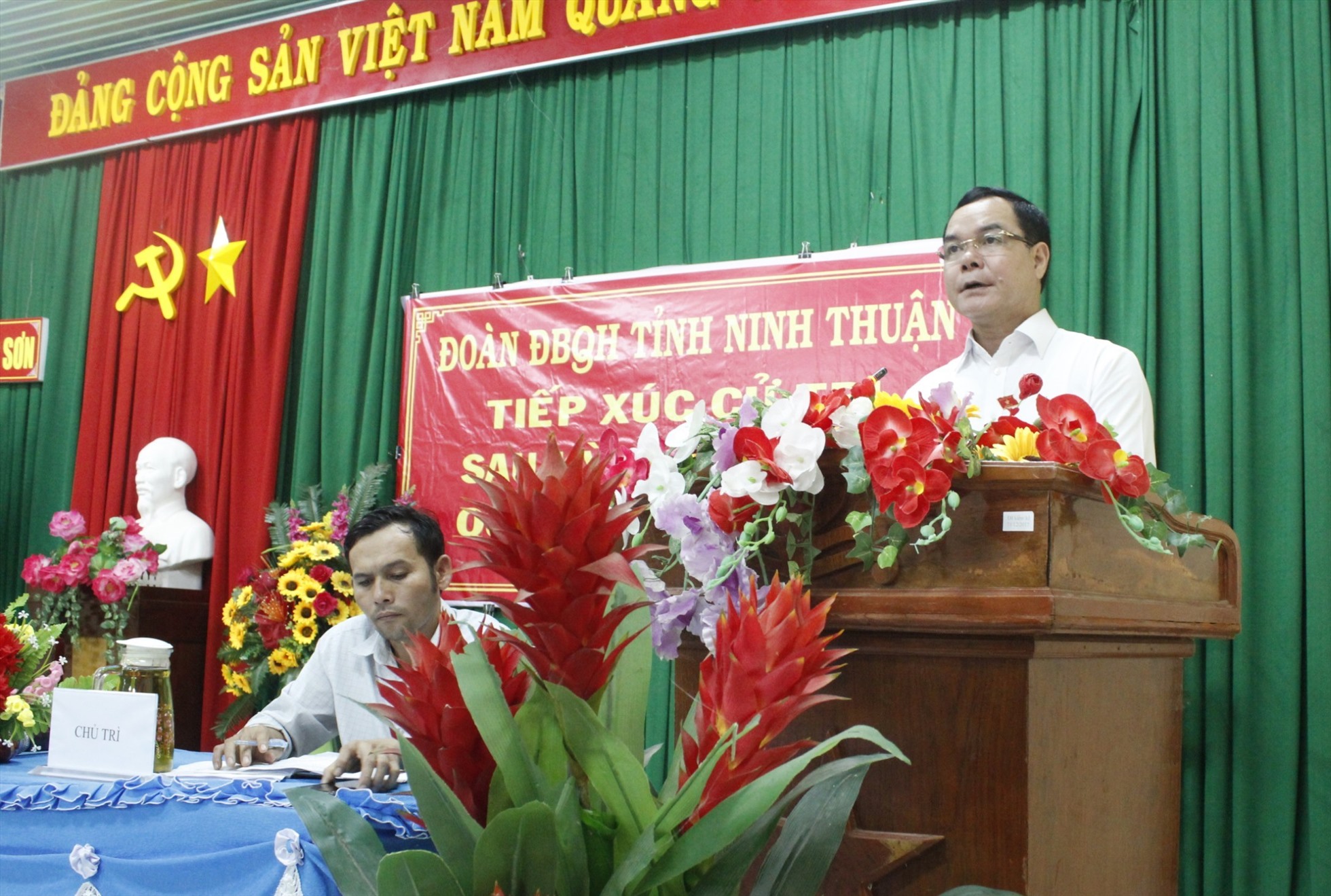 Chủ tịch Tổng LĐLĐVN Nguyễn Đình Khang tiếp xúc cử tri Ninh Thuận-1