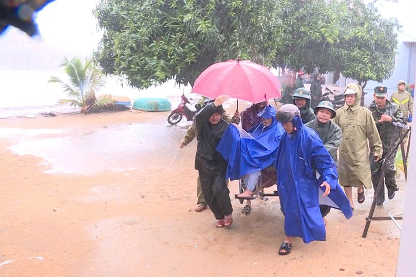 Quảng Ngãi sơ tán 84 nghìn người dân tránh bão-1