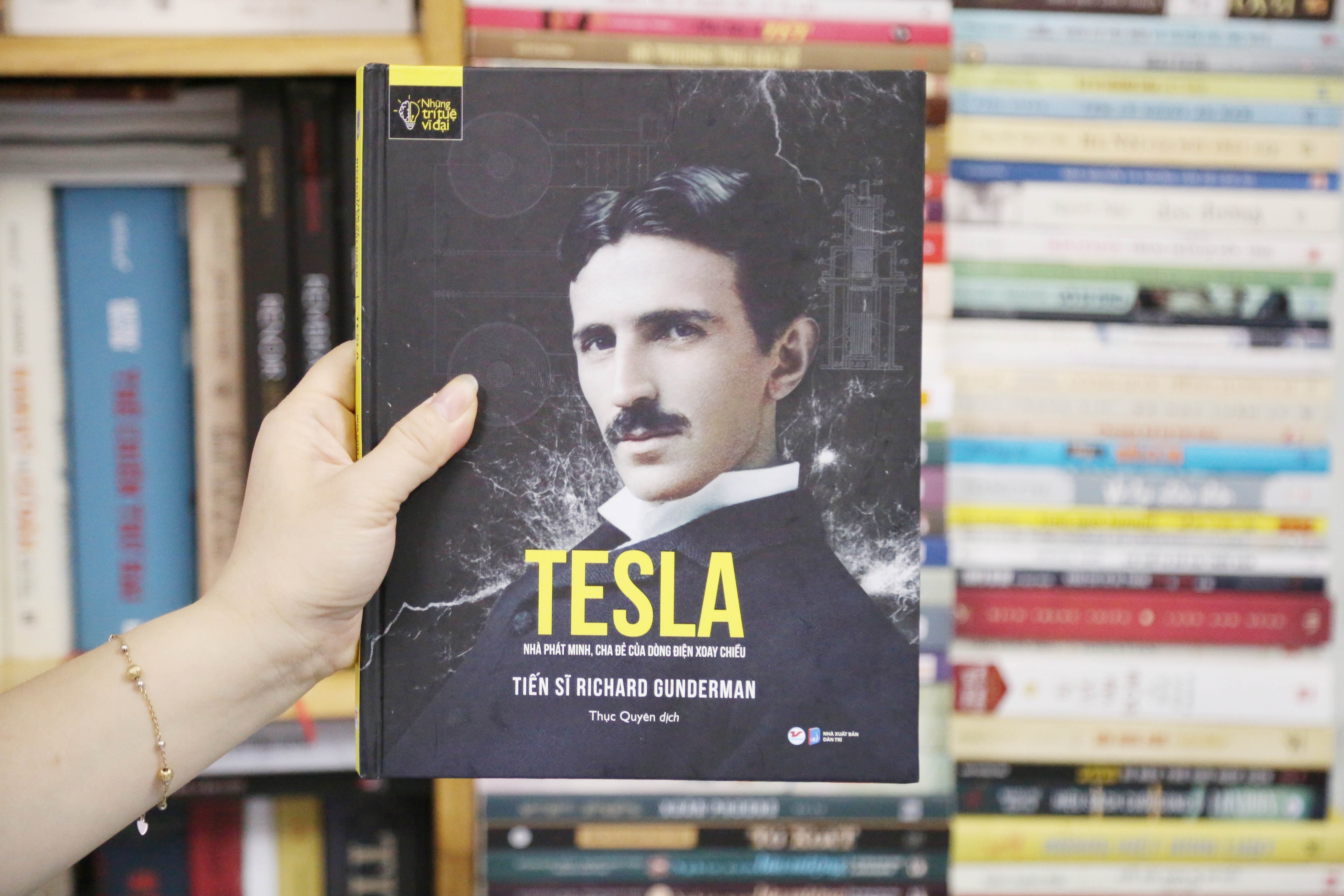 Cuộc đời bất hạnh của Tesla-1