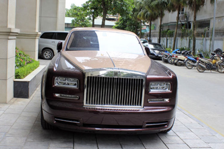 Rolls-Royce Phantom "lửa riêng" của ông Trịnh Văn Quyết đấu giá từ 28 tỷ-3