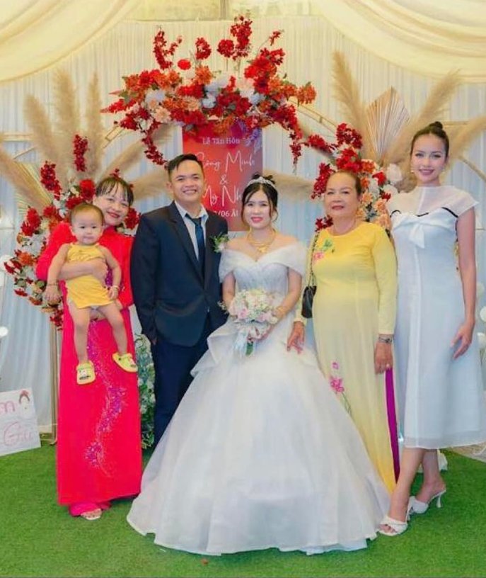 Thời trang đa dạng khi đi dự tiệc cưới của dàn hậu Việt-8