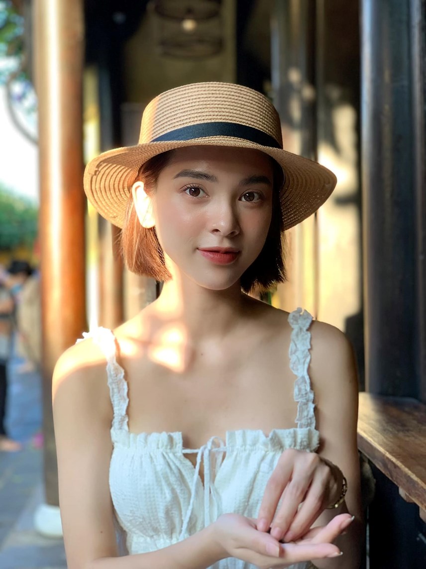 Thời trang đời thường của Quỳnh Lương - nữ chính 'Lối nhỏ vào đời': Đa dạng, phá cách hơn trên phim-2