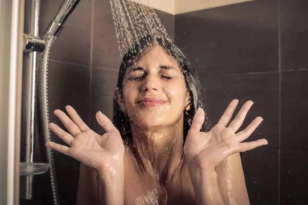 Phụ nữ tắm vào mùa hè đừng bỏ qua 4 vị trí xoa bóp giúp tăng tuổi thọ-5