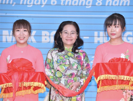 Chủ tịch HĐND TPHCM Nguyễn Thị Lệ: Mẹ sinh ra một bé nhưng có thể làm mẹ của nhiều bé-2