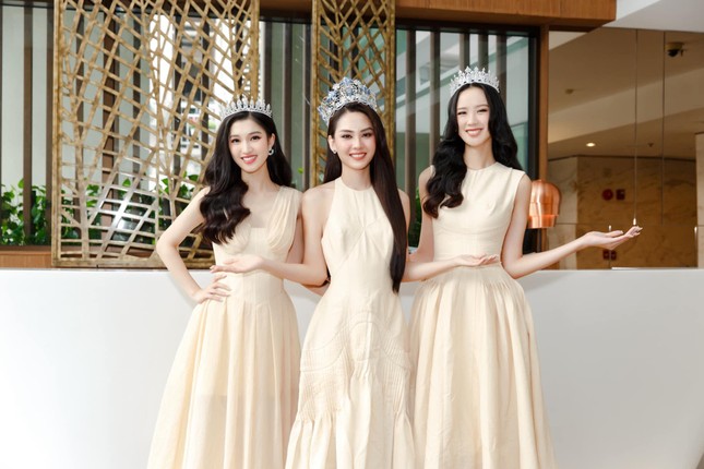Top 3 Miss World Vietnam 2022 liên tục diện trang phục đồng điệu: Set đồ nào ấn tượng nhất?-6