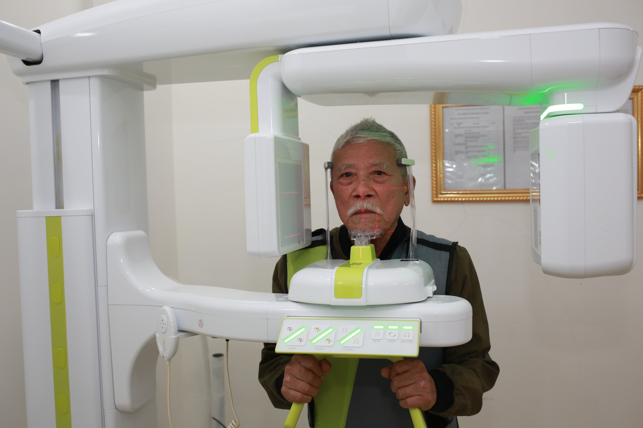 Công nghệ Safe Tech: Trồng răng an toàn và thành công cho người cao tuổi-1