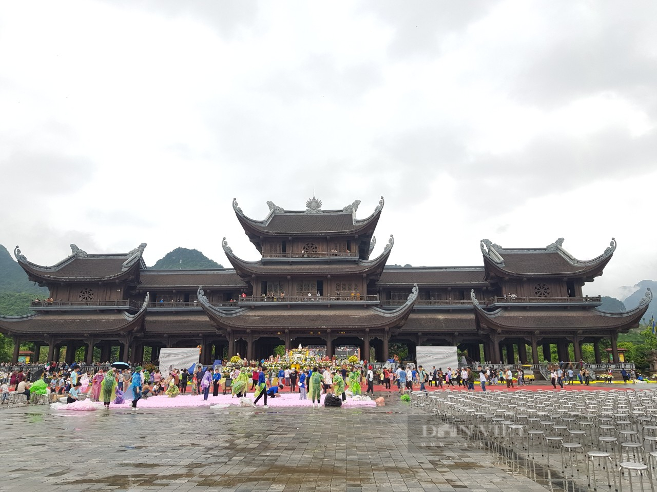 Tết trung Thu với nhiều trải nghiệm, trò chơi dân gian hút du khách tại chùa Tam Chúc-1