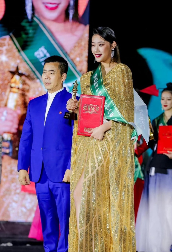 Hoa hậu Thế giới lên tiếng lùm xùm đại diện Trung Quốc-3