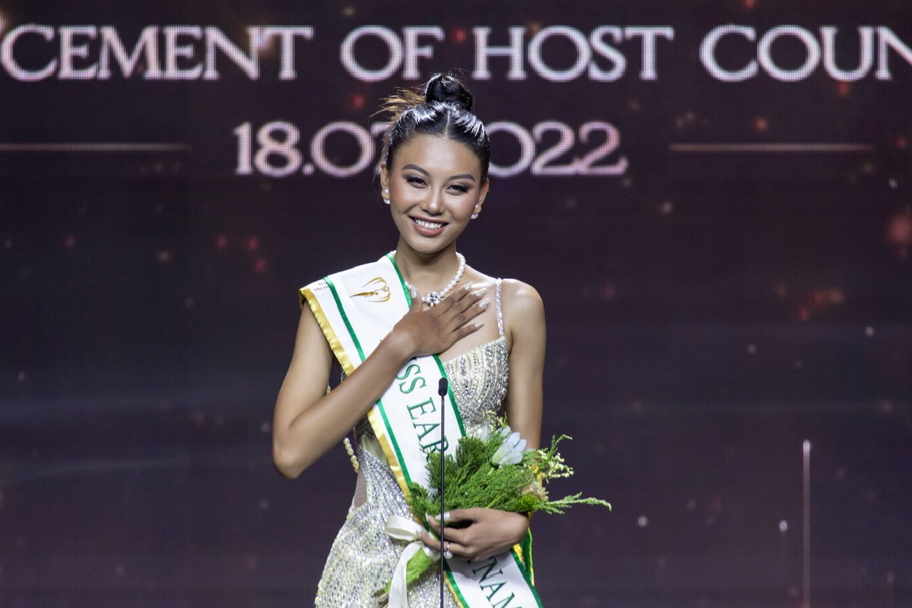 Hoa hậu Nông Thuý Hằng không được dự thi Miss Earth 2022, Trương Ngọc Ánh nói gì?-1