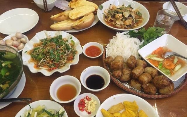 Xuýt xoa ẩm thực phố biển tại các quán ăn ngon, bổ, rẻ ở Hạ Long-5