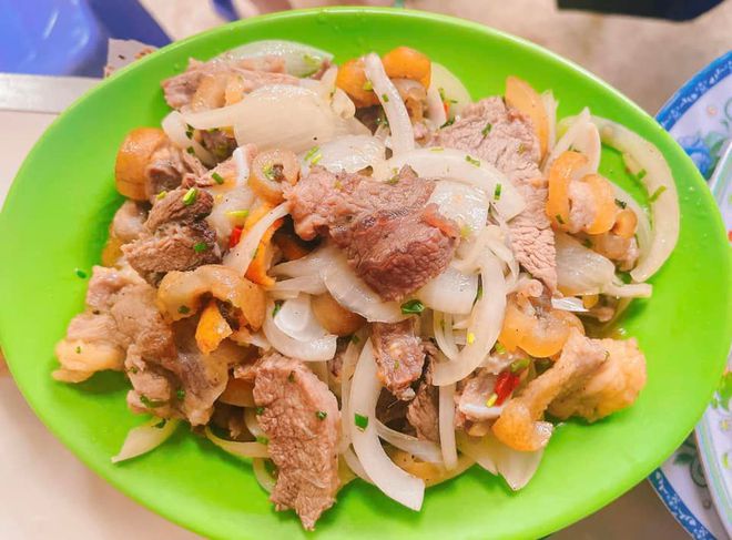 “Ăn sập” đảo Phú Quý với những quán địa phương giá rẻ mà lại cực ngon: Bỏ túi 100k đảm bảo “no lặc lè”-18