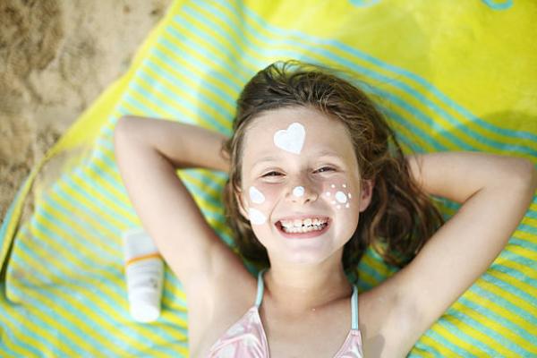 Những sai lầm khi kết hợp kem chống nắng với vitamin C khiến da mãi không đẹp-1