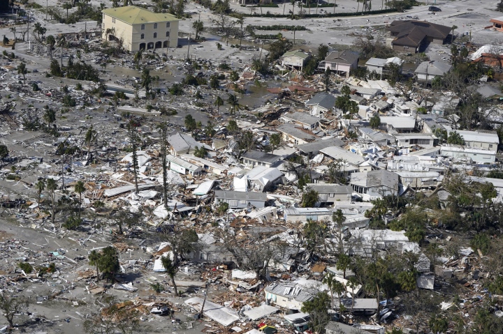Ảnh: Florida tan hoang trước siêu bão Ian-4