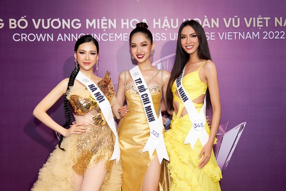 Vương miện 'Vinawoman' cho Hoa hậu Hoàn vũ Việt Nam 2022 đính hơn 2.000 viên kim cương-7