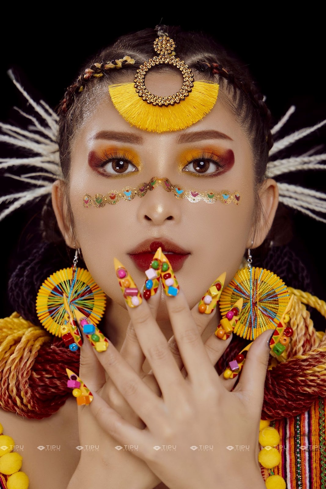 “Tân - Sắc - Tộc” Makeup Look Collection - Tipu Studio tôn vinh bản sắc văn hoá dân tộc-1