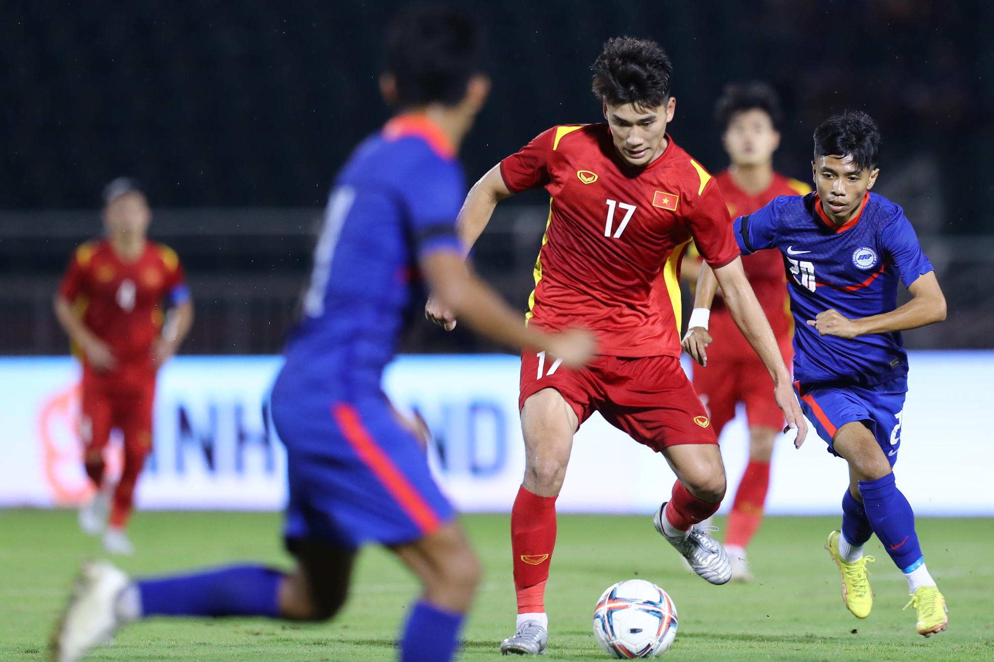 Ra mắt đại thành công, tương lai nào cho dàn sao trẻ Việt Nam ở AFF Cup?-1