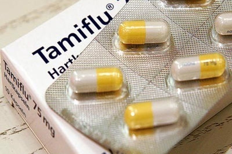 Cúm A bùng nổ: "Cắn răng" chi cả tháng lương mua Tamiflu vì giá tăng vọt-1