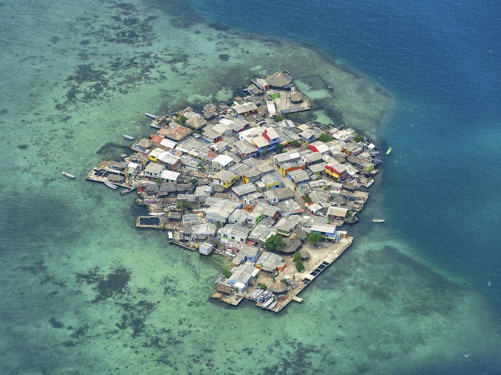 Hòn đảo "tí hon" có diện tích bằng một sân bóng đá-2