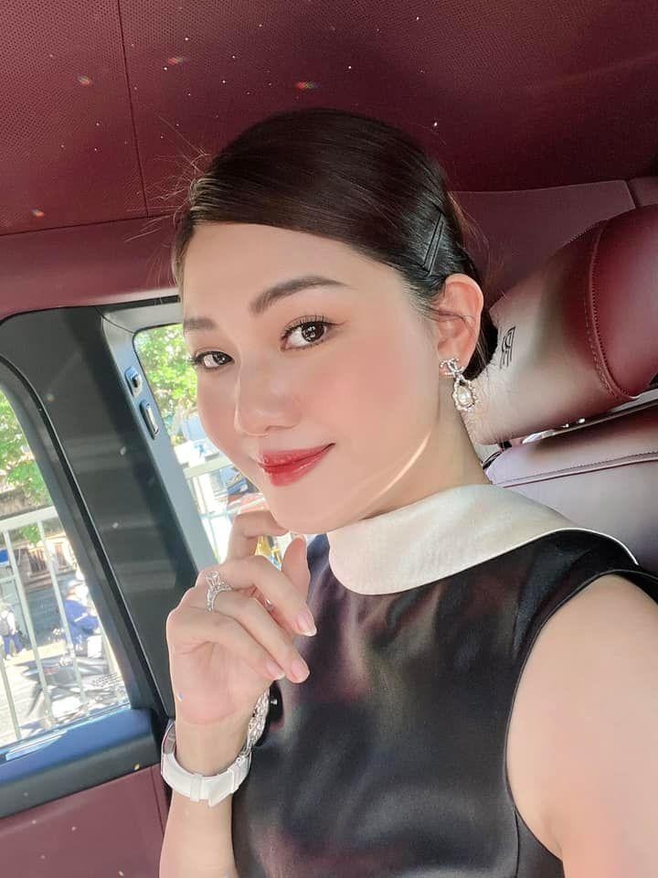 Tiểu Vy khoe dáng với váy cut-out nóng bỏng, Kim Duyên mặc hở bạo ở Hoa hậu Siêu quốc gia-11