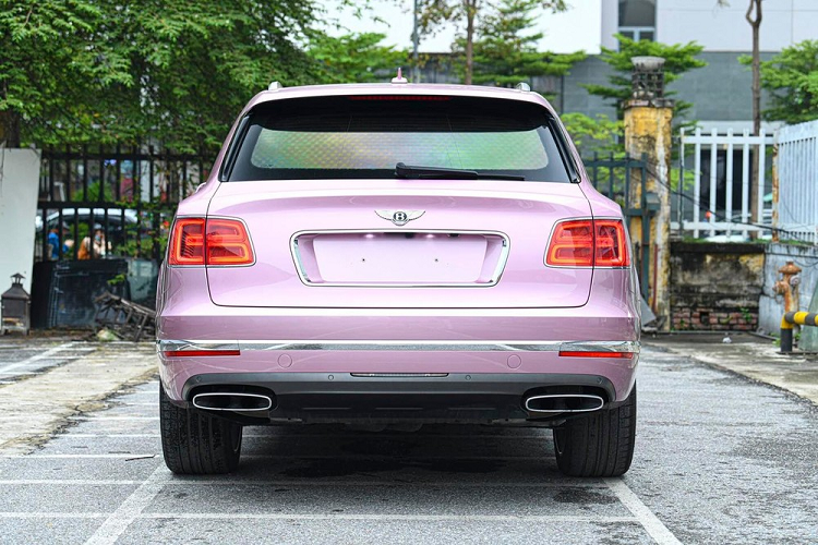 Bentley Bentayga Pink độc nhất Việt Nam sau 3 năm, lỗ 17 tỷ đồng?-2